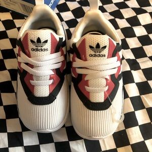 White red blue and yellow